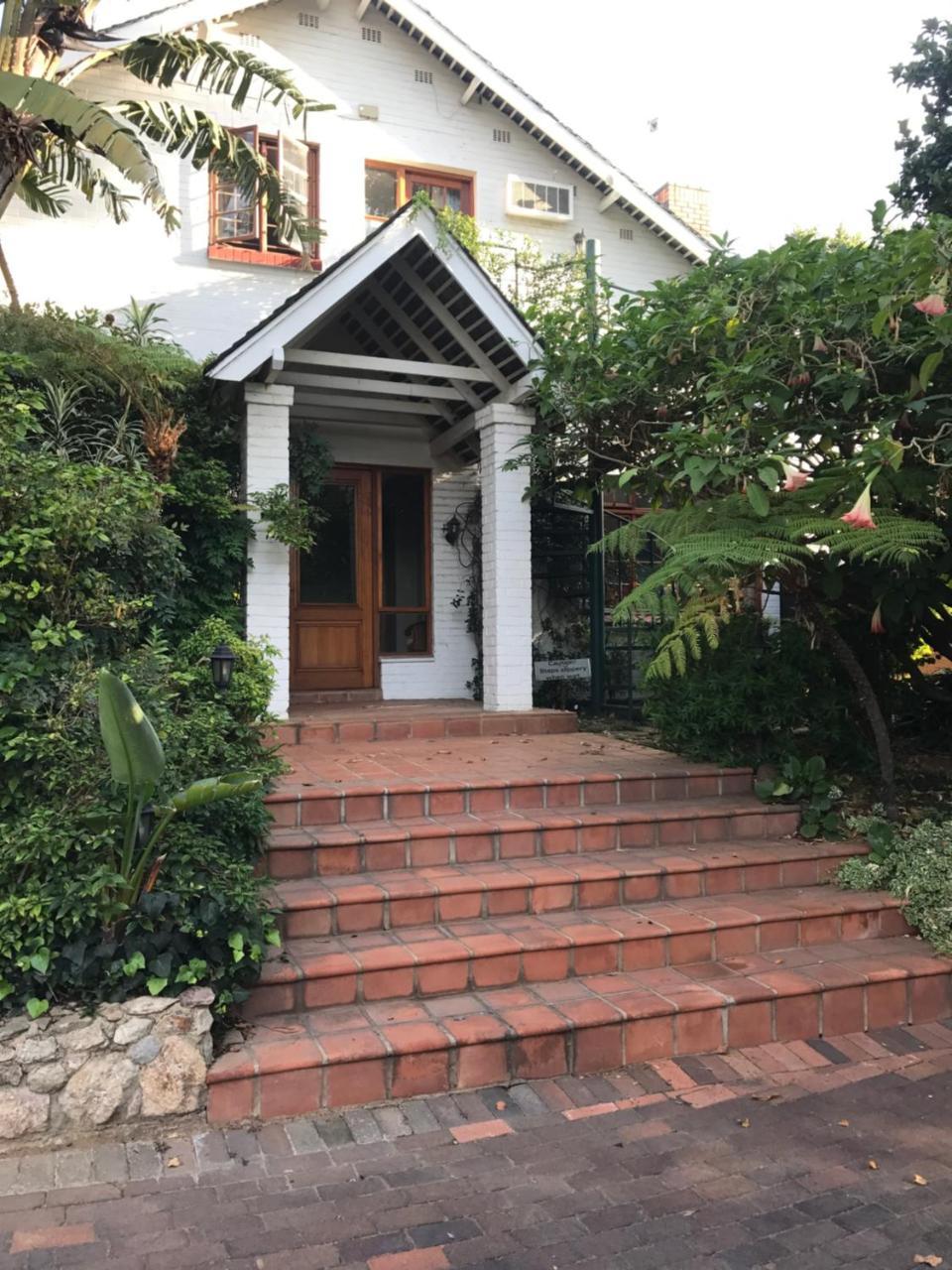 Waterfall Cottages ヨハネスブルグ エクステリア 写真